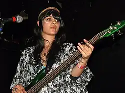 Natasha Khan bei einem Auftritt im Bowery Ballroom, New York (September 2007)