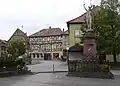 Marktplatz mit hist. Fachwerkhaus