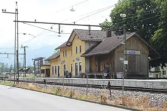 Aufnahmegebäude, Gleisseite (2010)