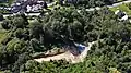 Neubau der Malefinkbach-Brücke in Tetz (Blick nach Westen), rechts das unterbrochene Streckengleis (2021)