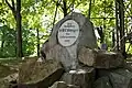 Gedenkstein auf der Götzingerhöhe