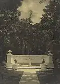 Das von William Hardy Wilson entworfene Kriegsdenkmal des Newington College, 1920