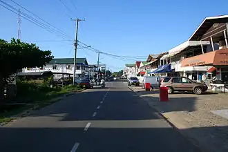 Straßenszene in Nieuw-Nickerie