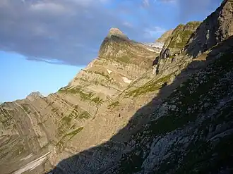 Nidfurner Turm von Nordosten