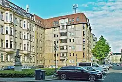 Der Nachfolgebau (2020)