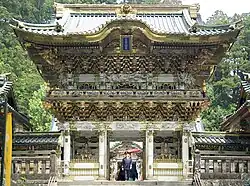 Yōmei-mon (Vorderseite)