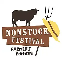Die Kuh Helga als Maskottchen des Nonstock Festivals