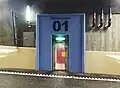 Notausgang mit guter Beleuchtung und deutlicher Beschriftung