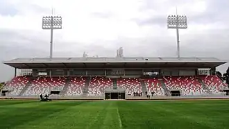 Blick auf die Haupttribüne