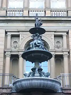 Nymphenbrunnen an der Villa Berg (1853)