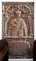 Gedenkstein im Langhaus