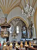 Blick vom Langhaus in die nördliche Seitenkapelle