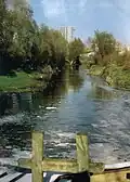 Foto der vormaligen Situation am Freiflutwehr auf einer der Stelltafeln des Bürgervereins Schwarzer Berg e. V. am Ölpersee.