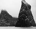 Stac Lee (vorne) und Boreray (dahinter) von Westen gesehen
