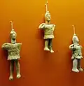 Spielzeugfiguren mit beweglichen Beinen