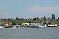 Der Hafen Kleven, Ommel im Hintergrund