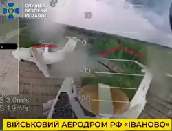 Angegriffene A-50-Aufklärungsflugzeuge auf dem Militärflugplatz Ivanovo Severny