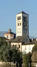 Der Glockenturm und der Tiburio