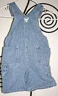 Kurze Kinderlatzhose – hinten