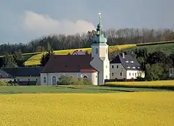 Pfarrkirche Ostro (fotografiert von Panschwitz aus)