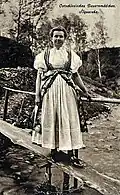 Eine Frau in der Teschener Tracht