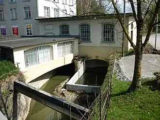 Turbinenhaus und Unterwasserkanal (während Instandsetzung 2011)