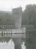 Schiffahrtssymbol (Bug) (WV 213) von Otto Baum an der Neckarstaustufe Deizisau, 1963.
