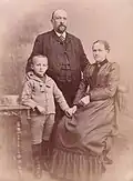 Otto Luyken mit seinen Eltern ca. 1890