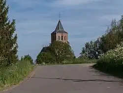 Oud-Zevenaar, Kirche (de Sint Martinuskerk) von der Straße her gesehen