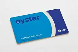 Smartcards wie die Oyster Card wurden seit der Jahrtausendwende weltweit in zahlreichen ÖPNV-Netzen eingeführt