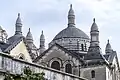Laternen auf der Kathedrale Saint-Front in Périgueux