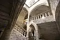 Treppenhaus des Hotel Lacoste in Pézenas