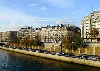 Der Quai du Louvre mit der Voie Georges-Pompidou