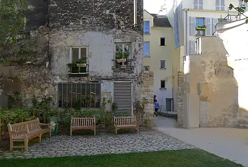 Jardin des Rosiers.