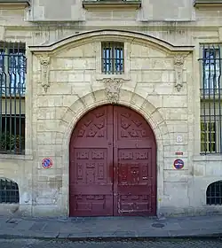 Eingang zum Hôtel Le Charron