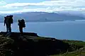 Wanderer hoch über dem Virihaure, dem größten See im Padjelanta