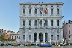 Ca’ Corner, einer der acht Paläste entlang des Canal Grande, die von der Familie Cornaro in Auftrag gegeben wurden.