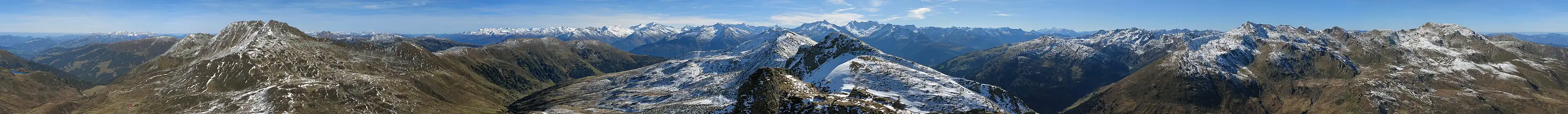 360-Grad-Panoramaaufnahme vom Gipfel des Tristkopfes
