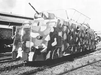 Panzer-Triebwagen Libli mit italienischen Tarnung