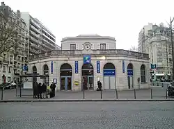 Bahnhof Courcelles-Levallois (1854), das Quartier entstand nach seiner Einweihung.
