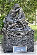 Der Kuss (1889) mit verhüllten Körpern, am Paseo de Recoletos, Madrid