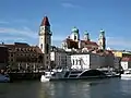 Der Dom von der linken Donauseite aus