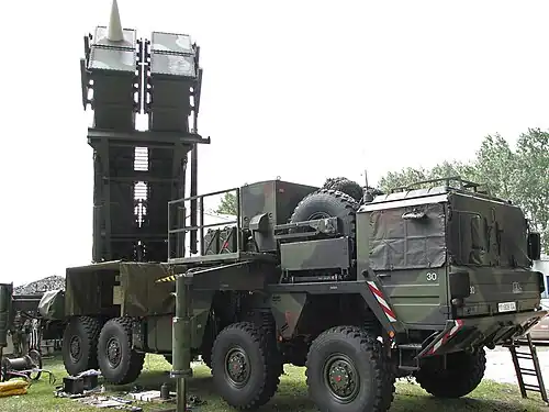 Militärfahrzeug: Raketenstartbasis auf MAN gl