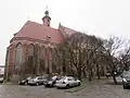 Blick von Nordosten auf Chor und Kirchenschiff