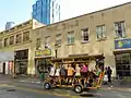 Als Pedal Pub vermarktetes Thekenfahrrad in Minneapolis