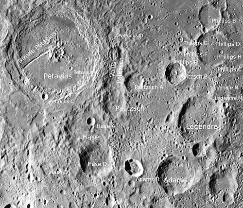 Palitzsch und Petavius (LROC-WAC)