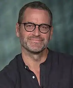 Die Nebendarsteller Peter Hermann und Jeremy Bobb