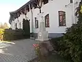 Petőfi-Büste vor der Petőfi-Schule