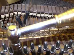Stimmhammer und Dämpfer