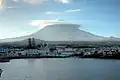 Blick auf den Hafen von Madalena und den Pico